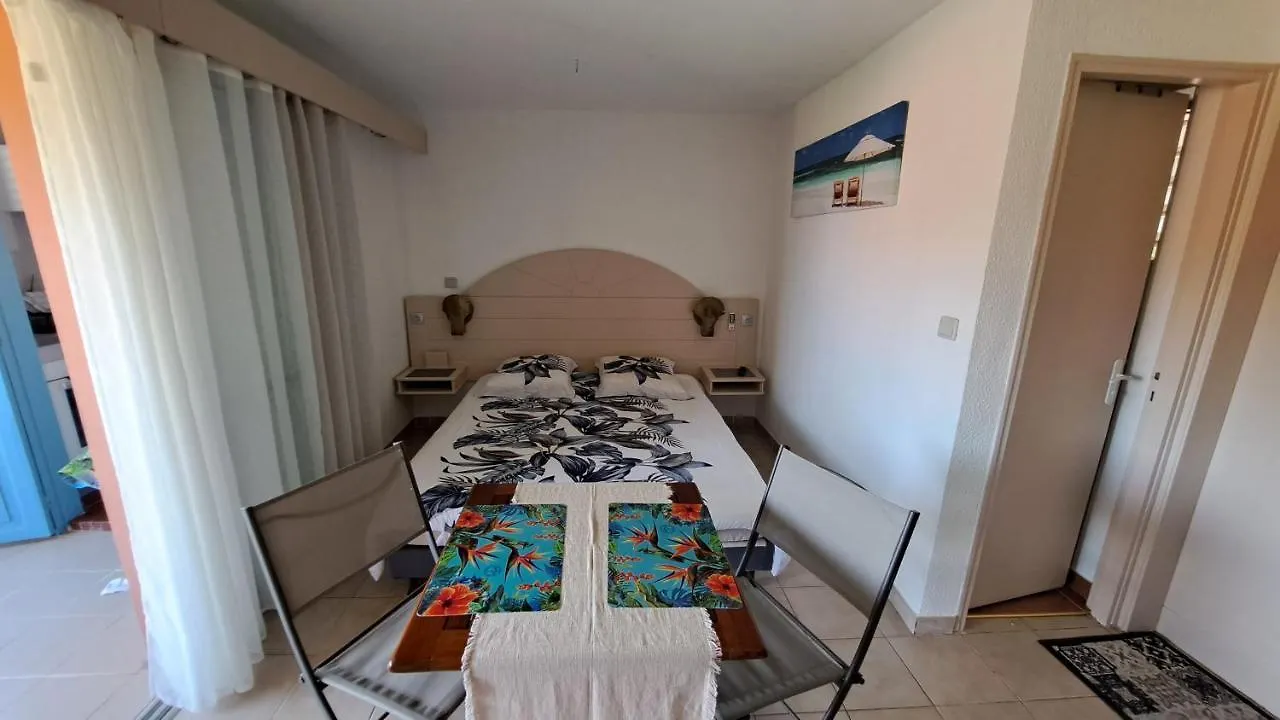 Apartment Studio Plage De L'Anse Caritan Sainte-Anne