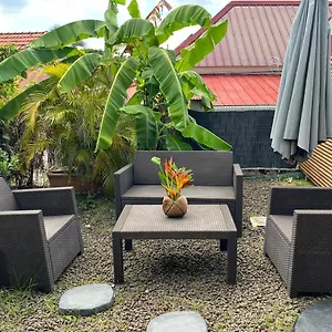Appartement Agreable En Rez-de-jardin A 450m De La, Sainte-Anne